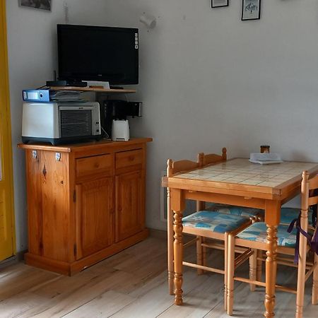 Joli Studio Avec Balcon Donnant Sur La Montagne 생트 마리 드 캄팡 외부 사진