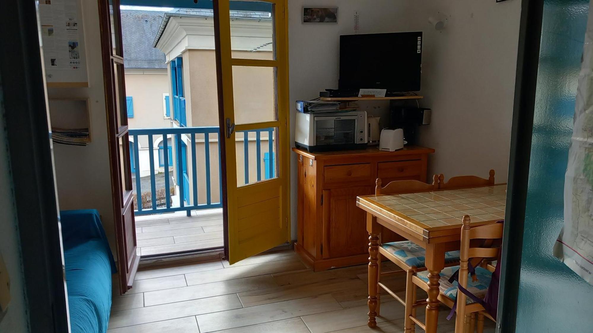 Joli Studio Avec Balcon Donnant Sur La Montagne 생트 마리 드 캄팡 외부 사진